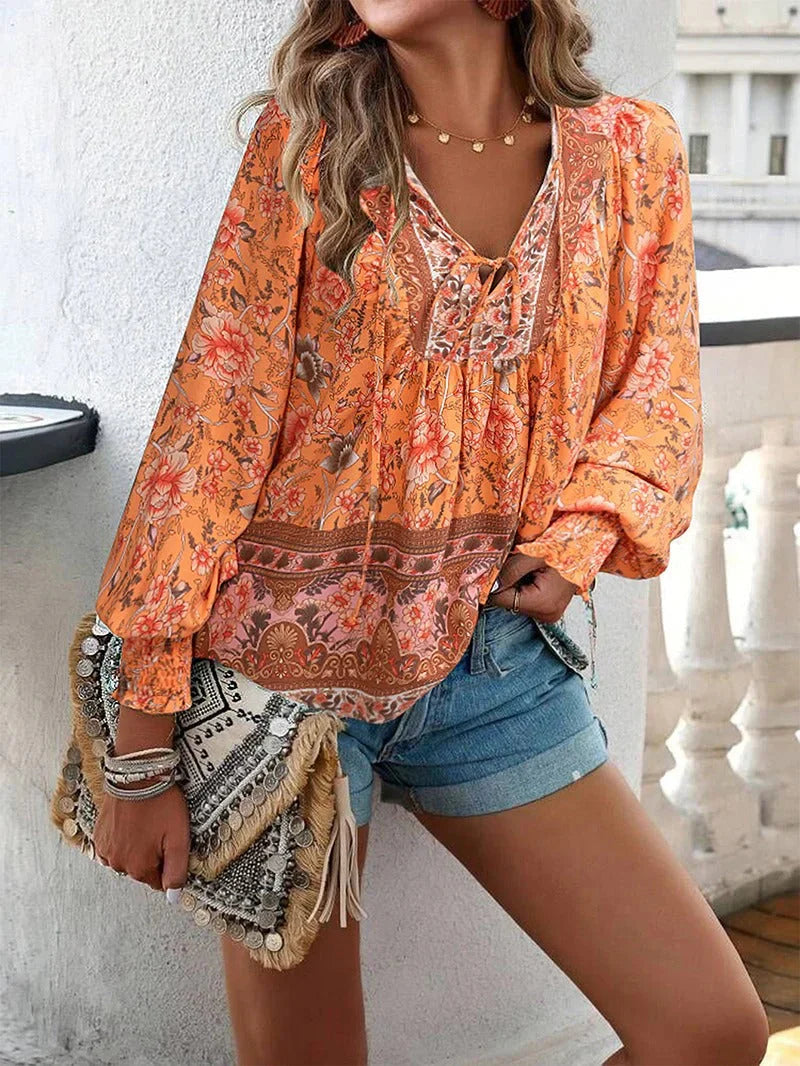 Arya - Elegant blouse with flowers