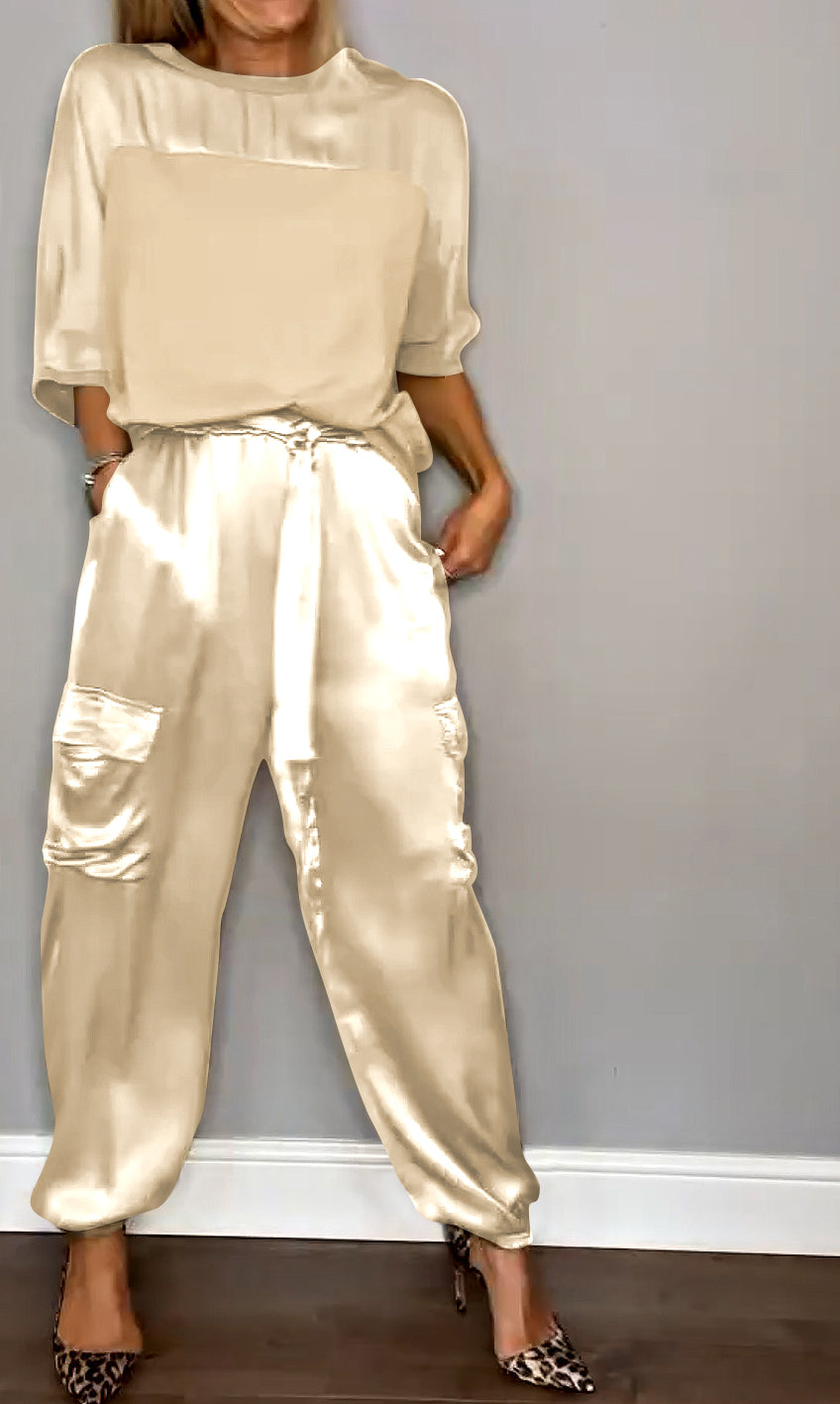 Jette - Satin half-sleeve suit