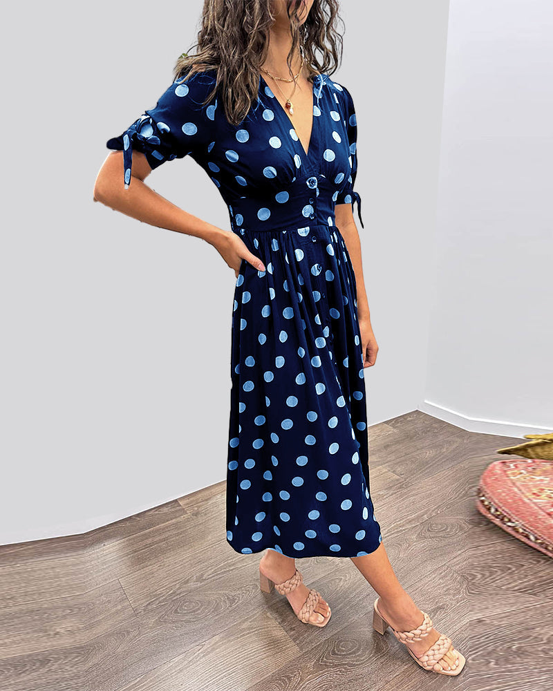 Ragen - Dress with deep V neckline and polka dots