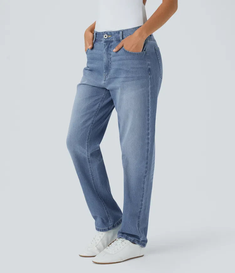 Casual, washed mom jeans in stretch knit denim with buttons, zip and multiple pockets