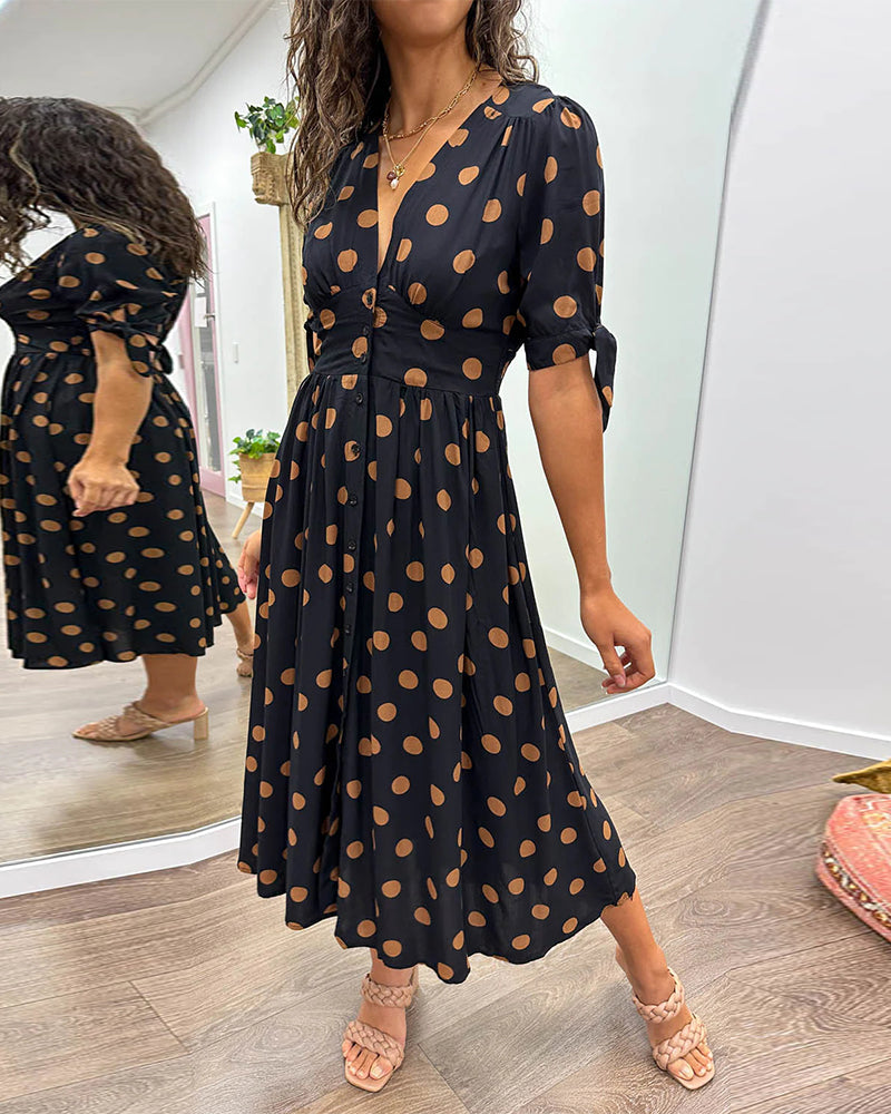 Ragen - Dress with deep V neckline and polka dots