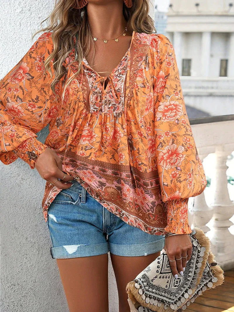 Arya - Elegant blouse with flowers