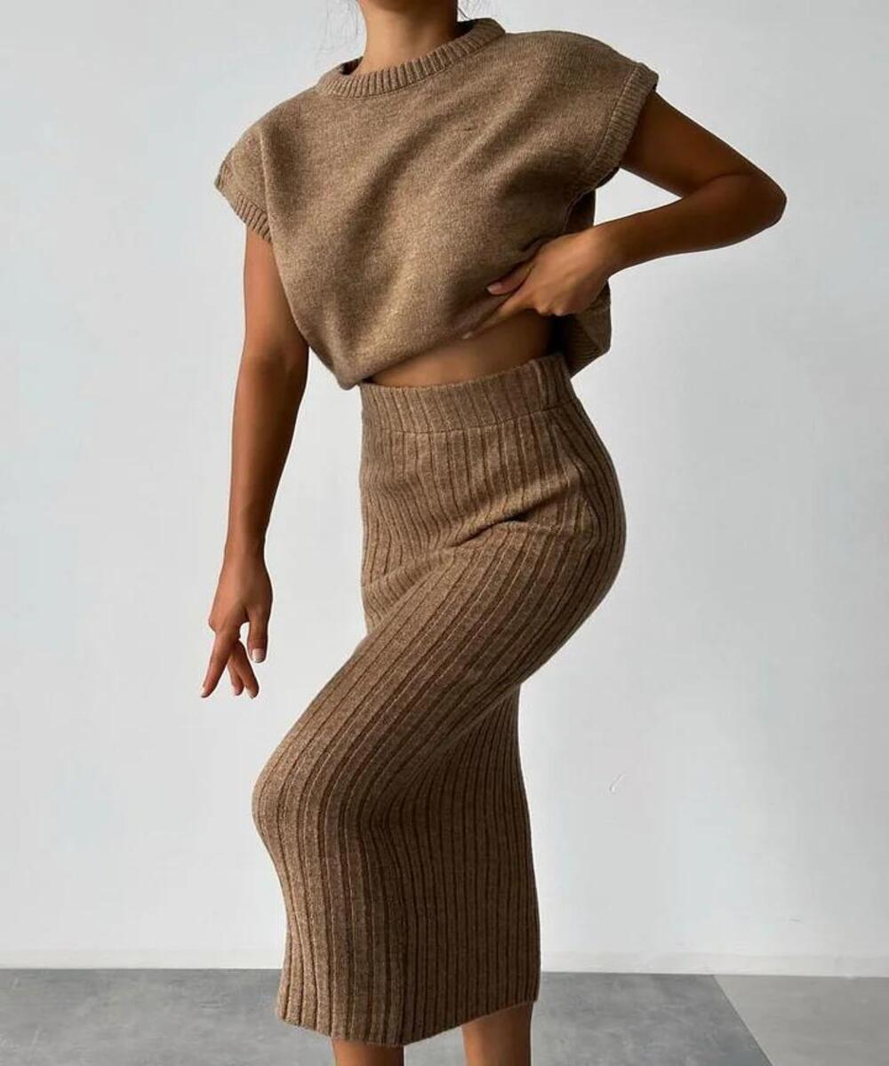 Betty™ Two Piece Set