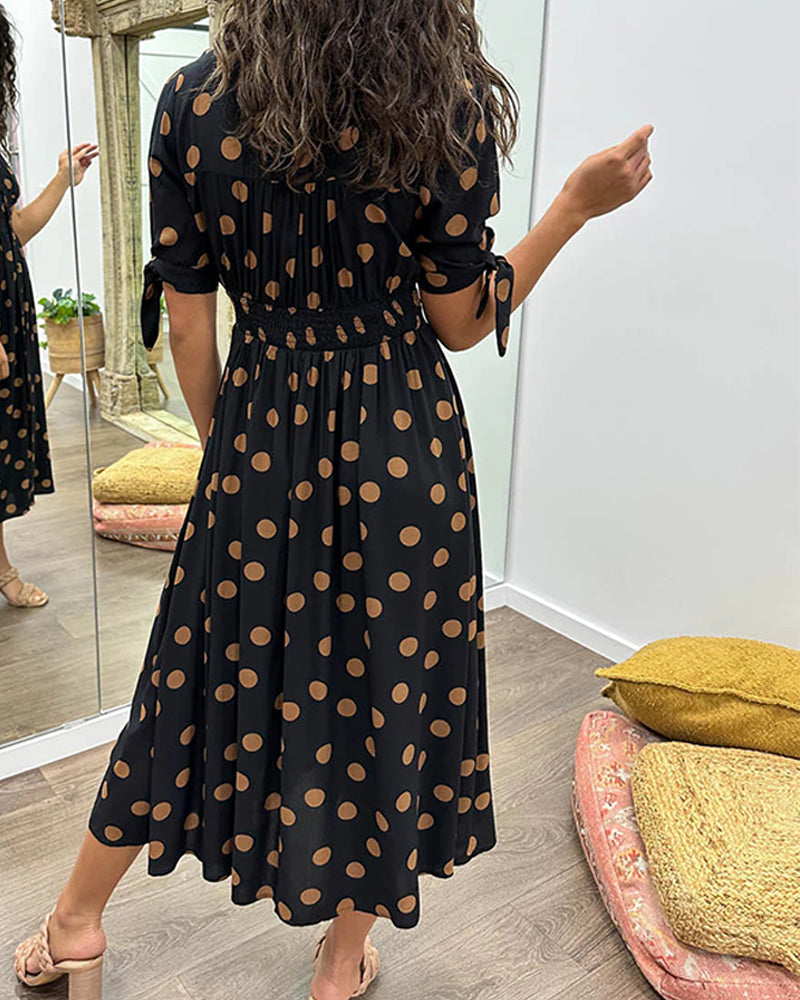 Ragen - Dress with deep V neckline and polka dots