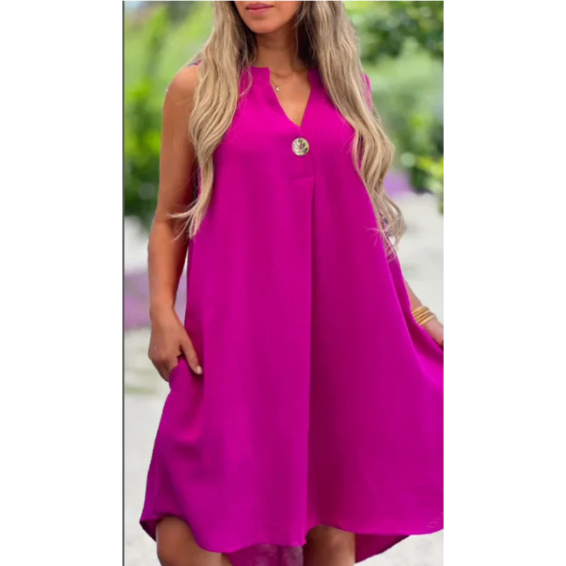 Sleeveless V-neck dress in solid colours with button trim