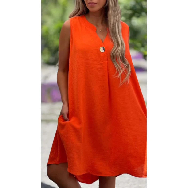 Sleeveless V-neck dress in solid colours with button trim