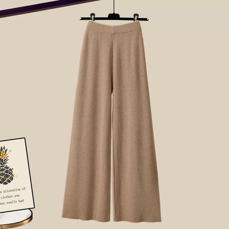MIA – Comfortable, soft three-piece set with long sleeves
