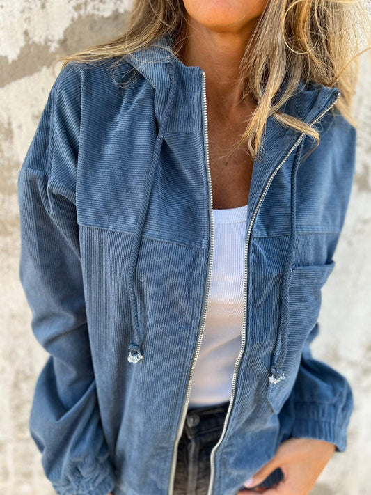 LILA – Casual jacket with hood and zipper